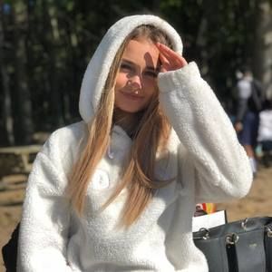 Meet your Posher, Andreea